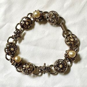 Gold tone faux pearl vintage link bracelet